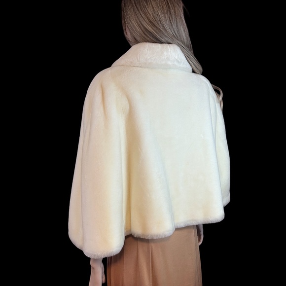 Novelti for Laura Bridal Faux Fur Cape Caplet Shawl Jacket Cover up with collar - Picture 10 of 14